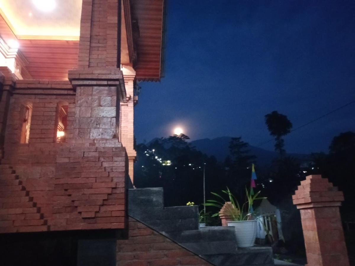 Villa Pringgitan Tawangmangu Luaran gambar