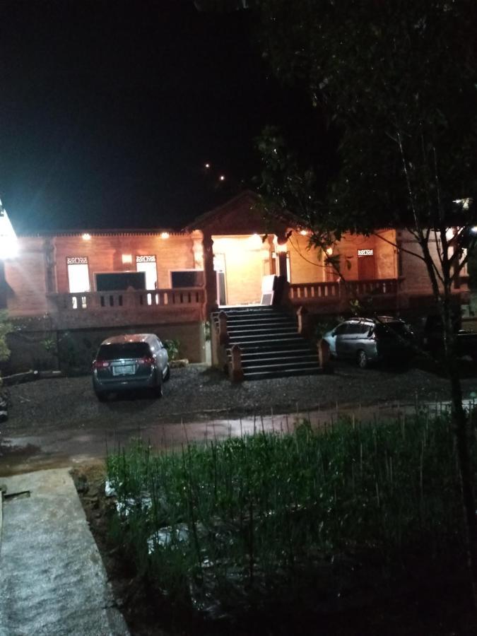 Villa Pringgitan Tawangmangu Luaran gambar
